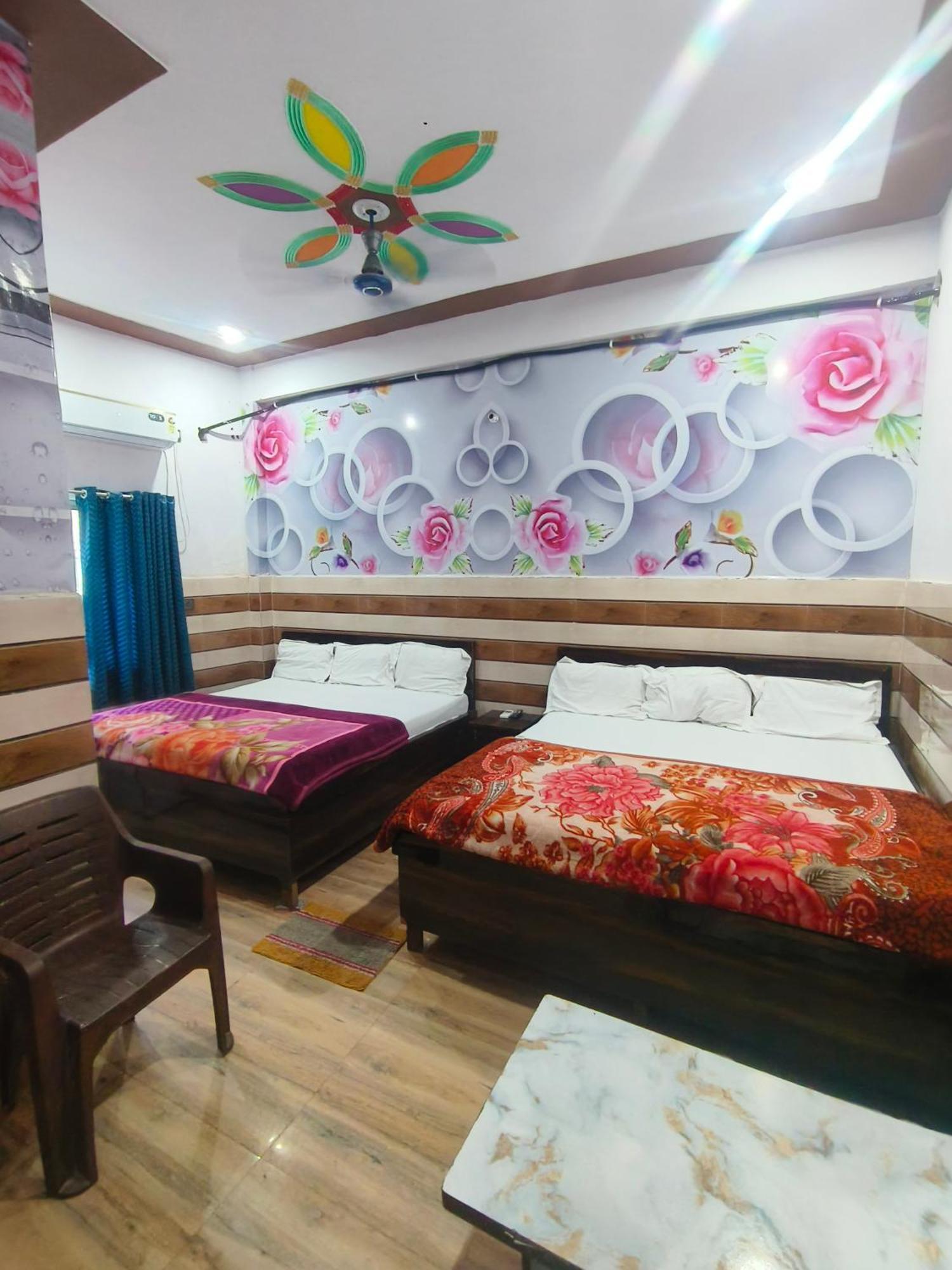 K.D.Dham-Near Prem Mandir Hotel Vrindavan Luaran gambar