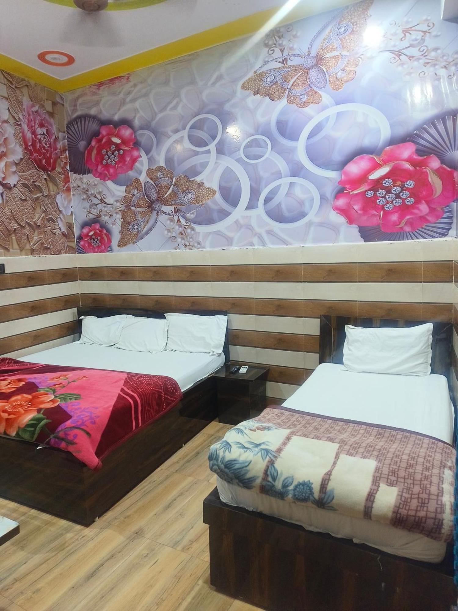 K.D.Dham-Near Prem Mandir Hotel Vrindavan Luaran gambar