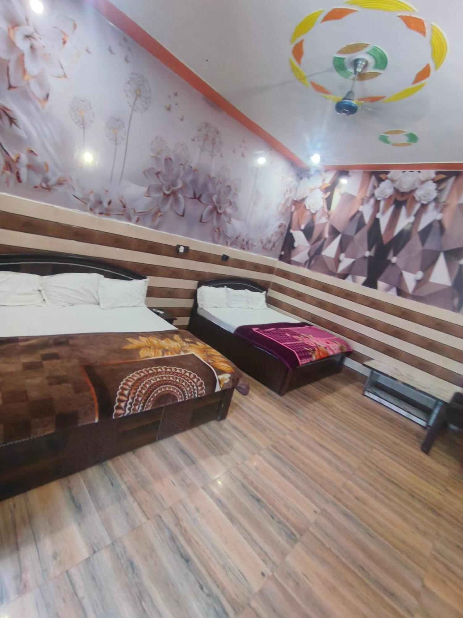 K.D.Dham-Near Prem Mandir Hotel Vrindavan Luaran gambar