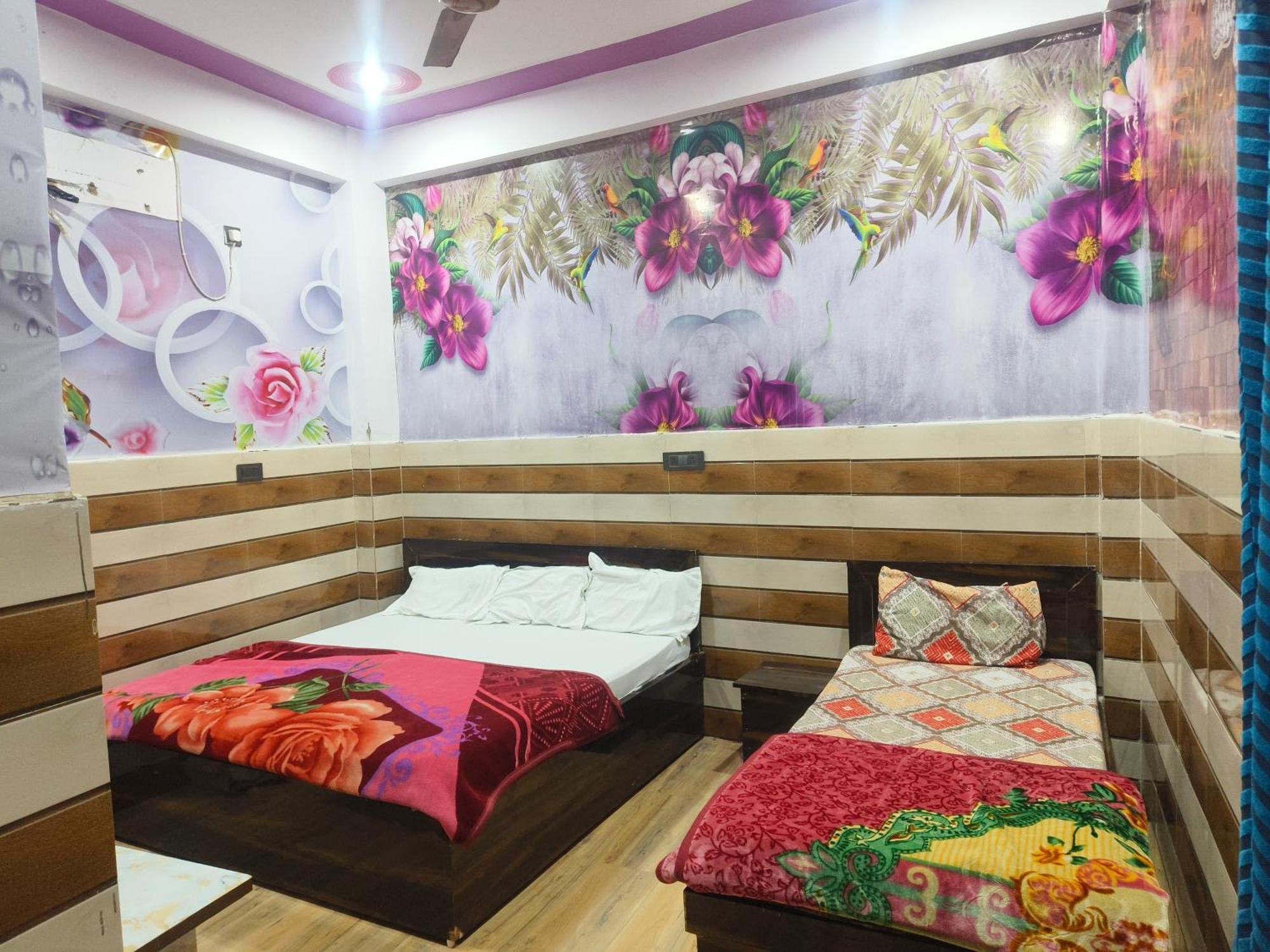K.D.Dham-Near Prem Mandir Hotel Vrindavan Luaran gambar