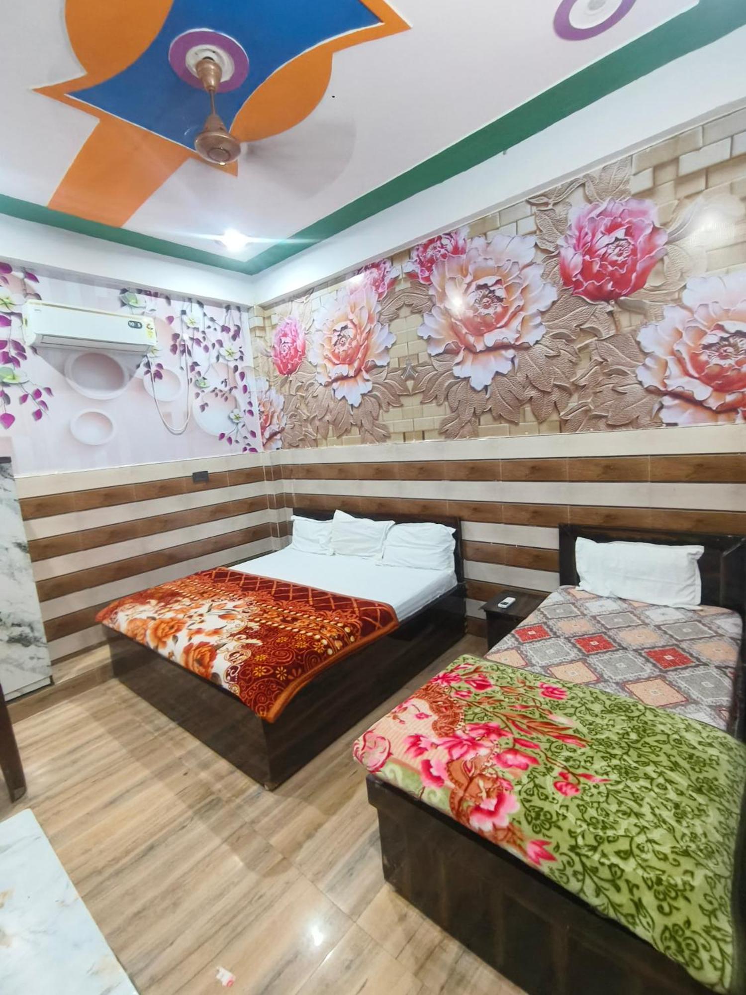 K.D.Dham-Near Prem Mandir Hotel Vrindavan Luaran gambar