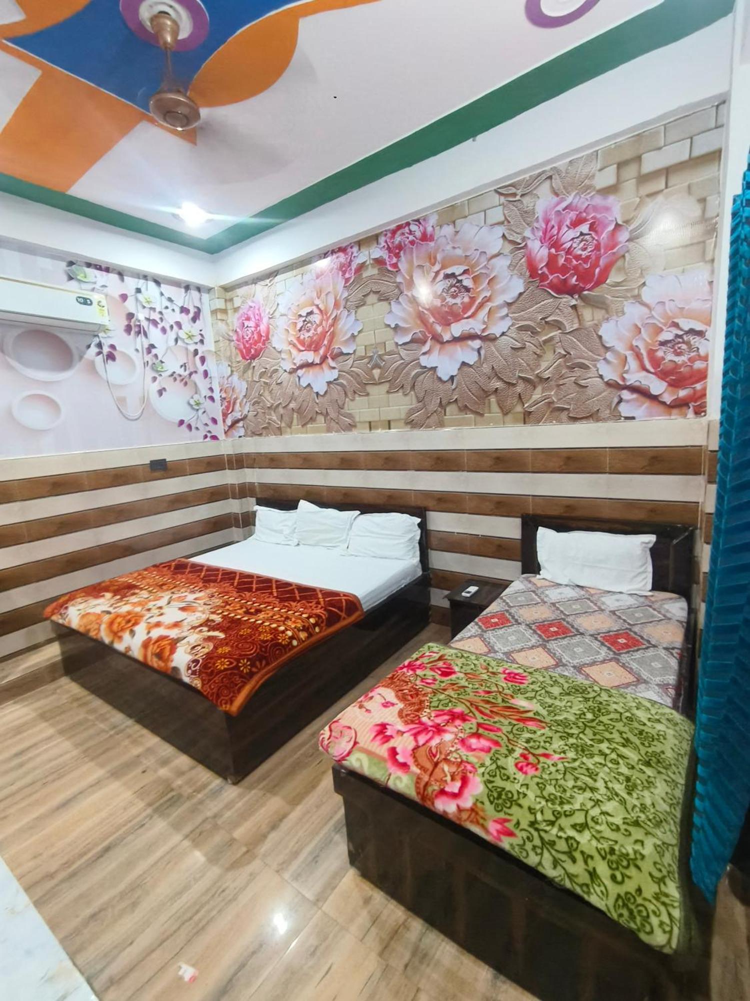 K.D.Dham-Near Prem Mandir Hotel Vrindavan Luaran gambar
