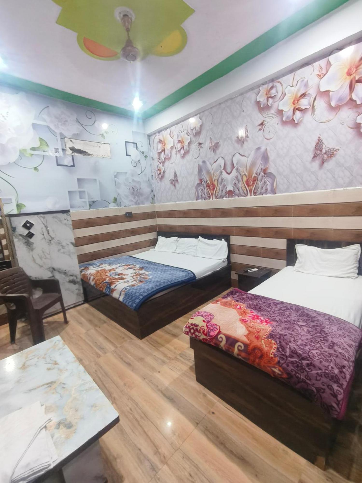 K.D.Dham-Near Prem Mandir Hotel Vrindavan Luaran gambar