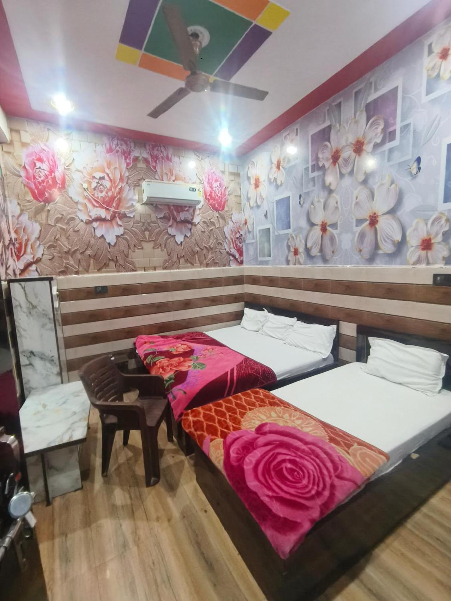 K.D.Dham-Near Prem Mandir Hotel Vrindavan Luaran gambar