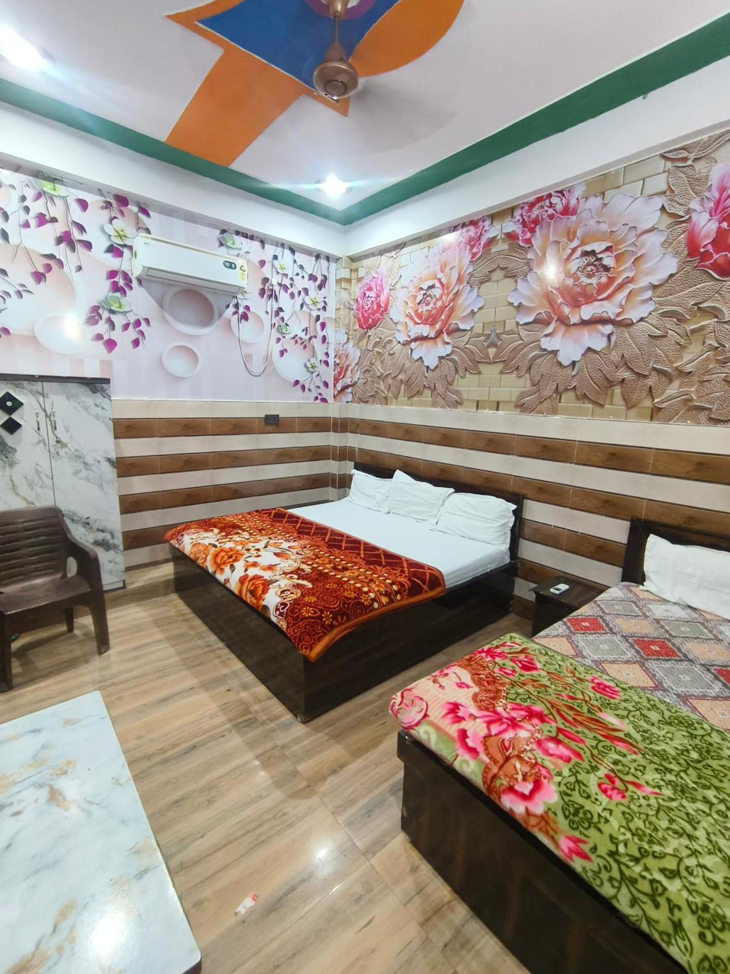 K.D.Dham-Near Prem Mandir Hotel Vrindavan Luaran gambar