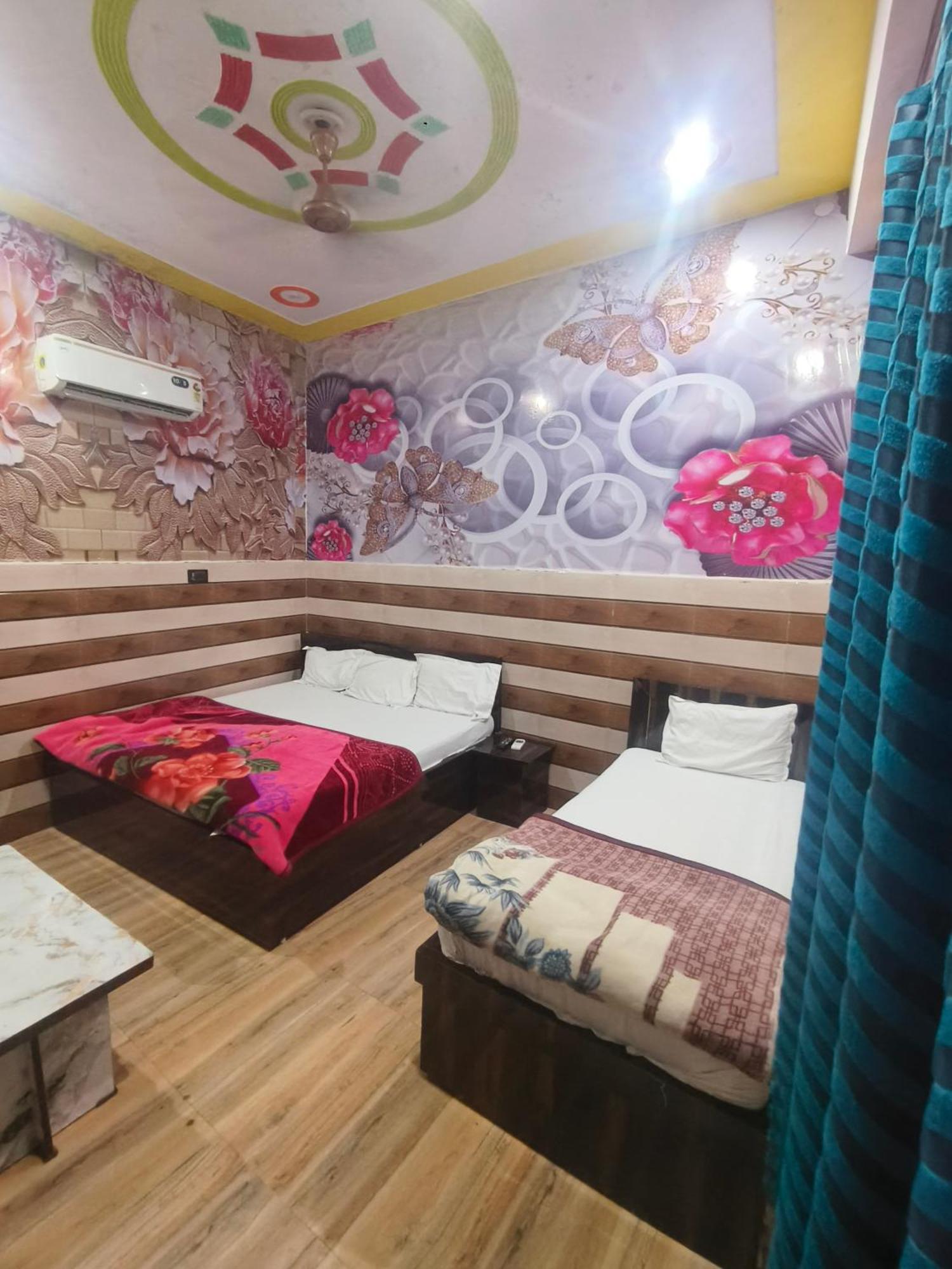 K.D.Dham-Near Prem Mandir Hotel Vrindavan Luaran gambar