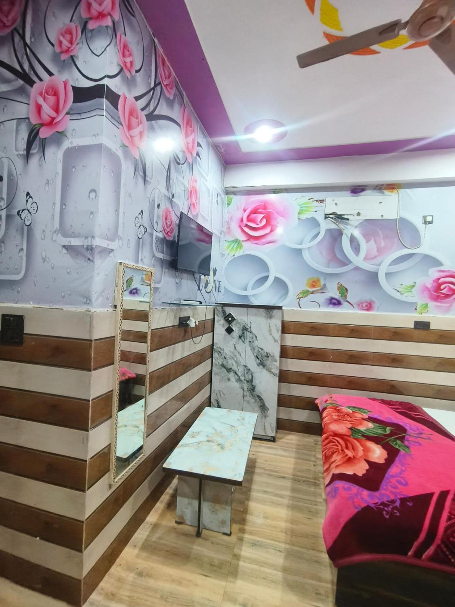 K.D.Dham-Near Prem Mandir Hotel Vrindavan Luaran gambar