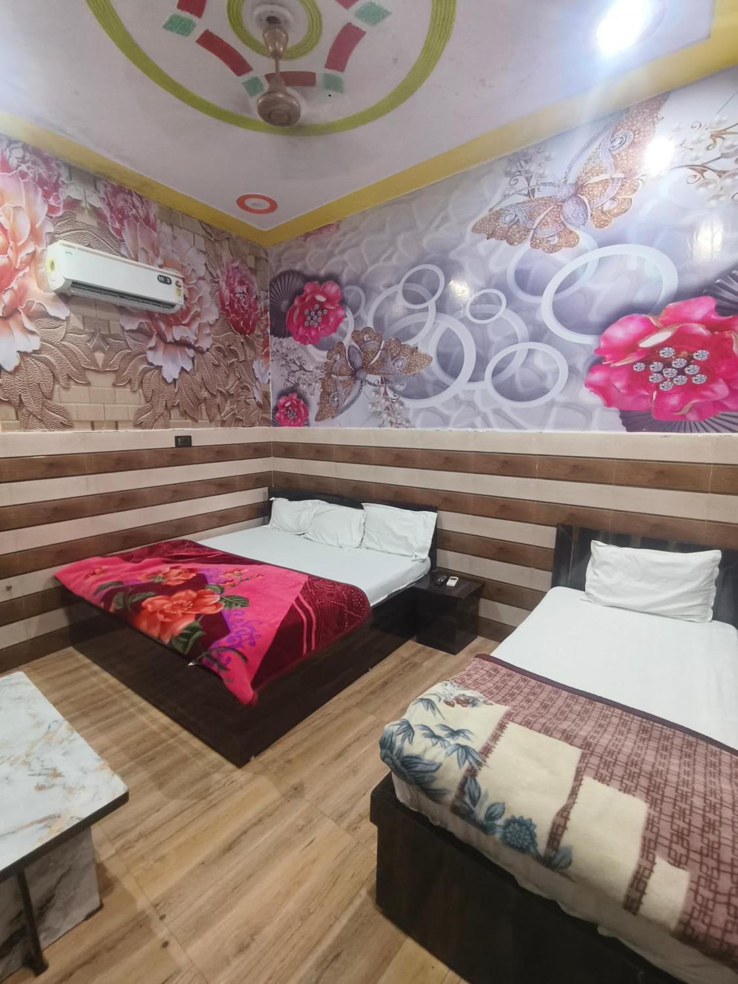 K.D.Dham-Near Prem Mandir Hotel Vrindavan Luaran gambar