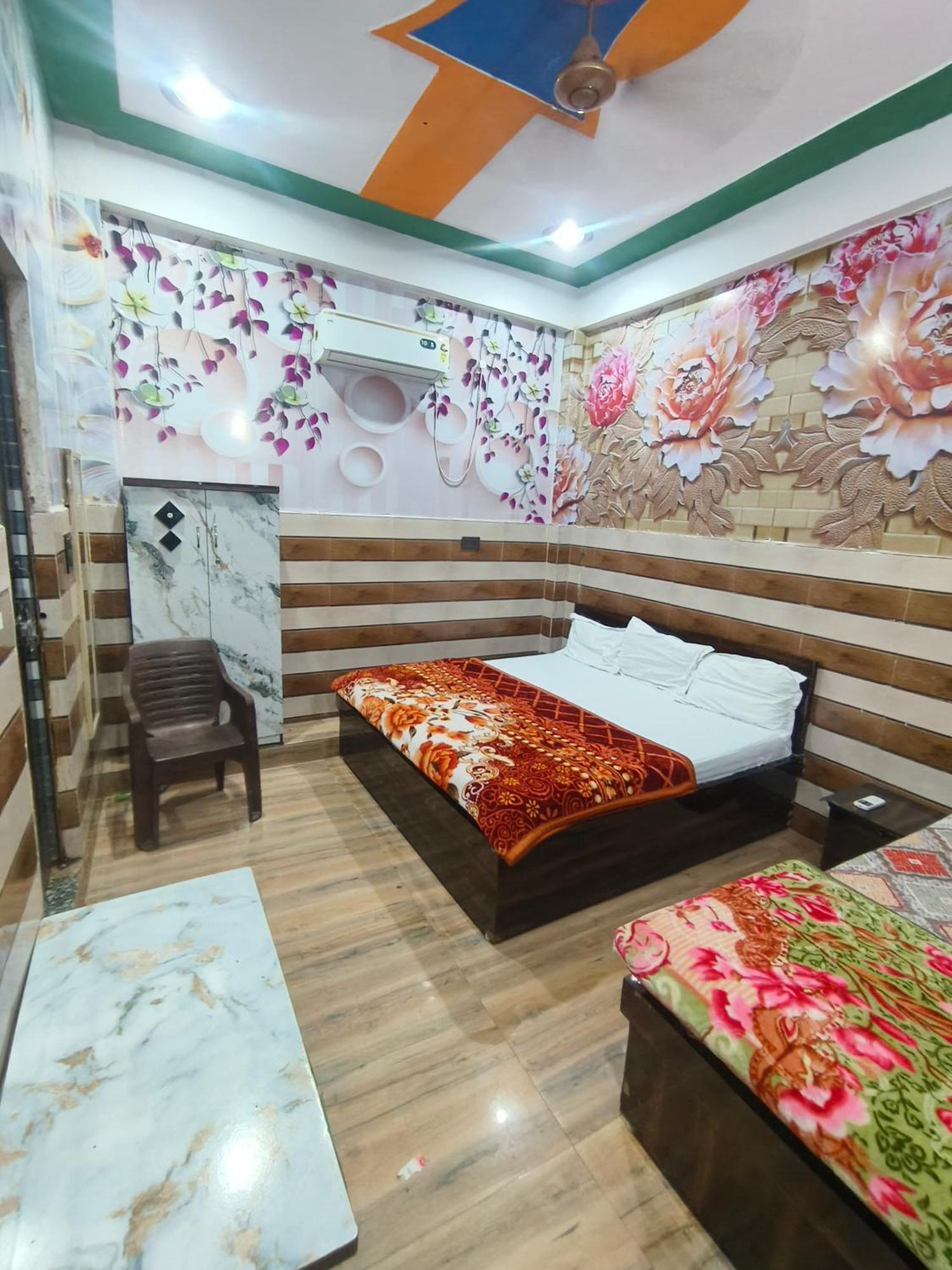 K.D.Dham-Near Prem Mandir Hotel Vrindavan Luaran gambar