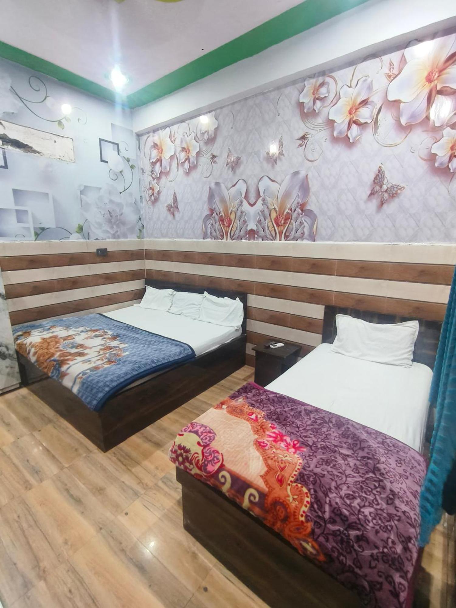 K.D.Dham-Near Prem Mandir Hotel Vrindavan Luaran gambar