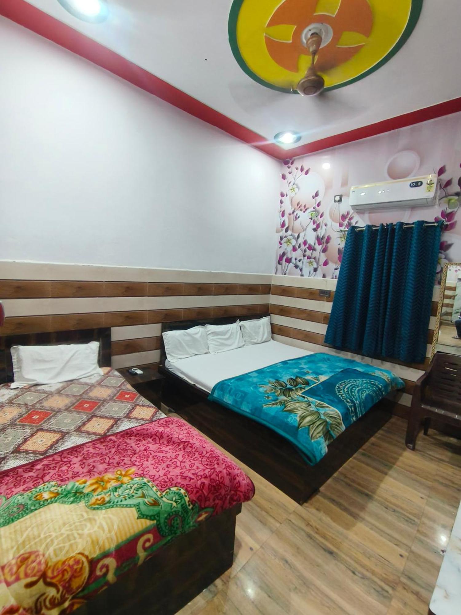K.D.Dham-Near Prem Mandir Hotel Vrindavan Luaran gambar
