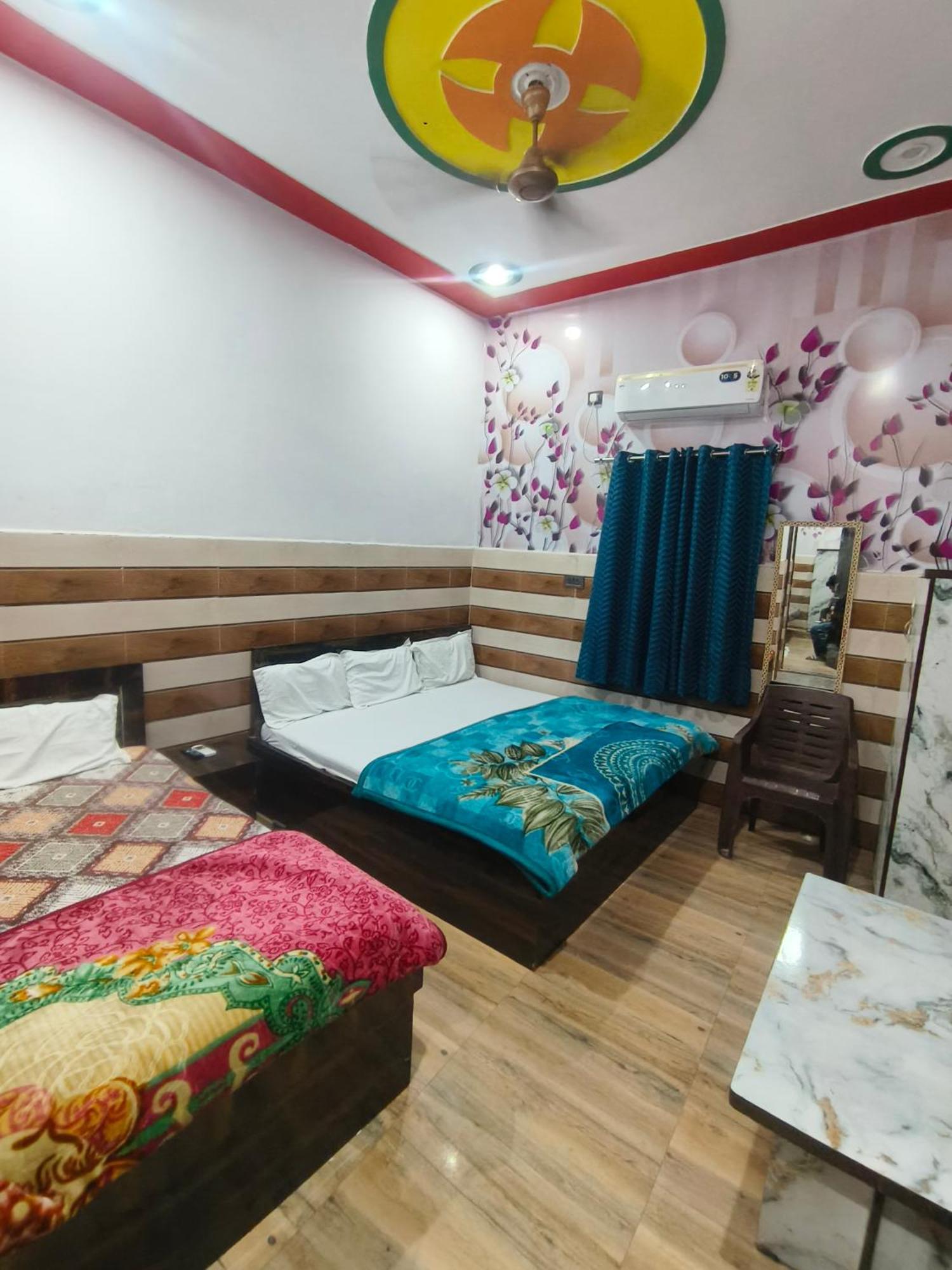 K.D.Dham-Near Prem Mandir Hotel Vrindavan Luaran gambar