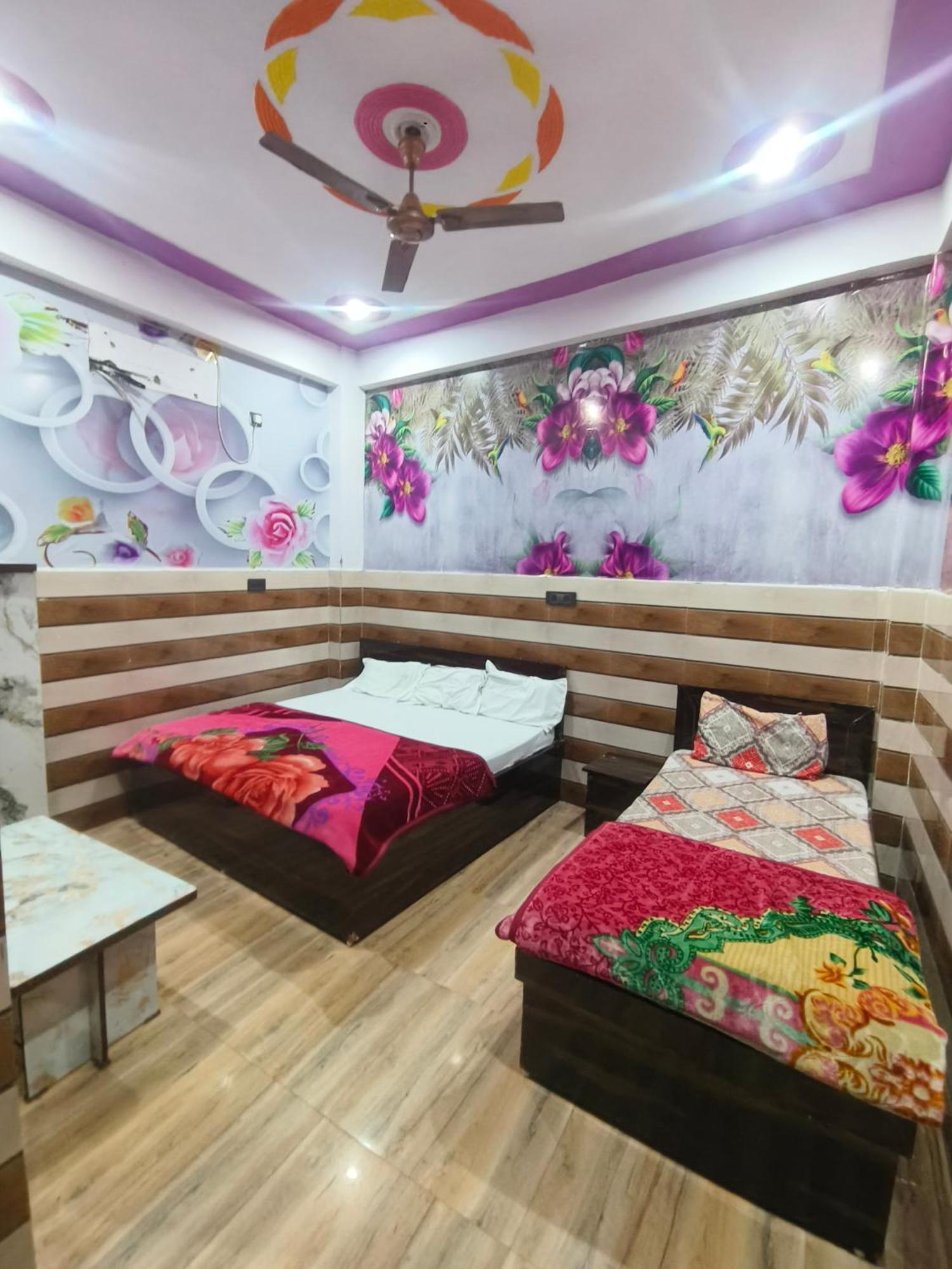 K.D.Dham-Near Prem Mandir Hotel Vrindavan Luaran gambar