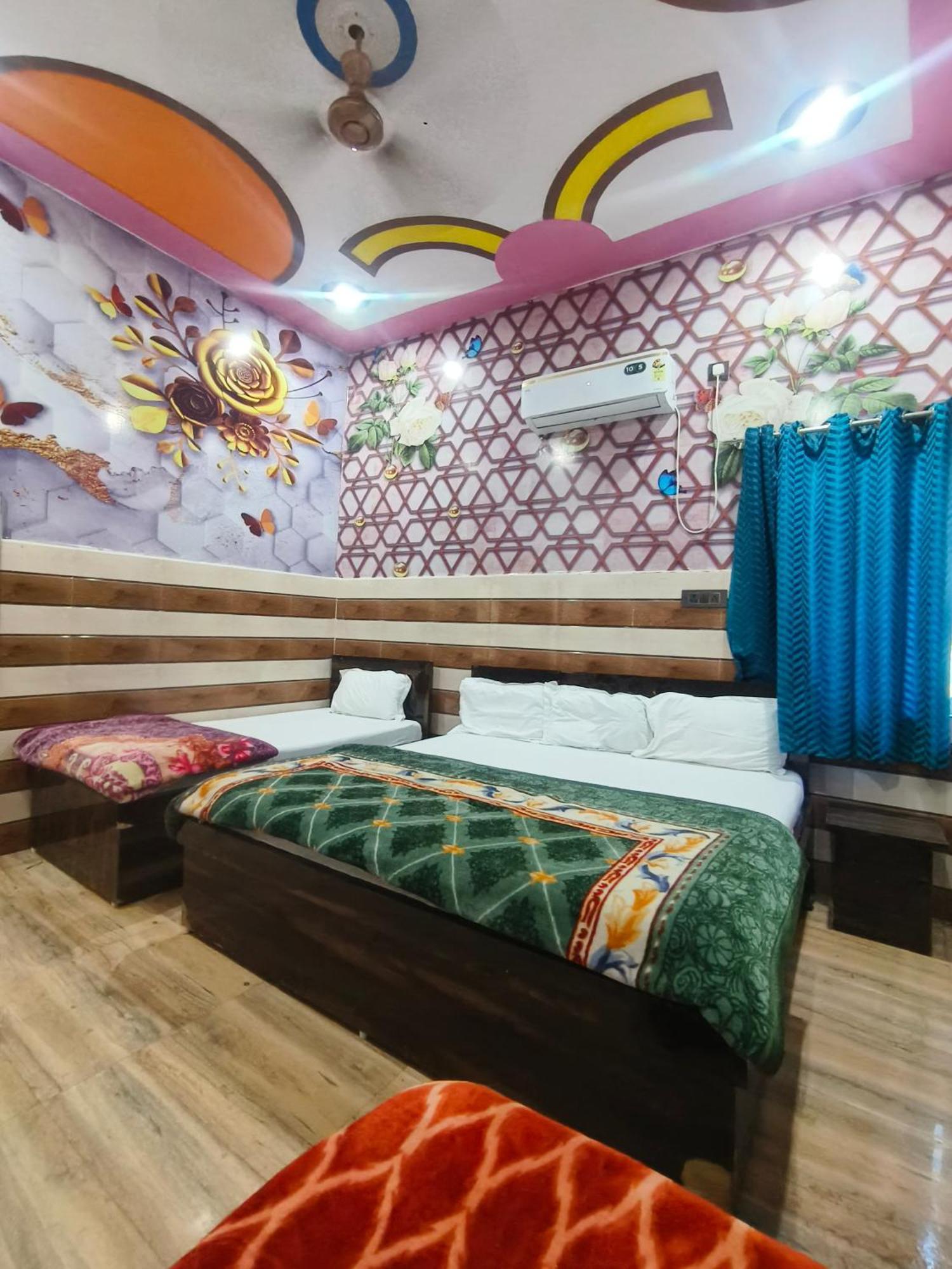 K.D.Dham-Near Prem Mandir Hotel Vrindavan Luaran gambar
