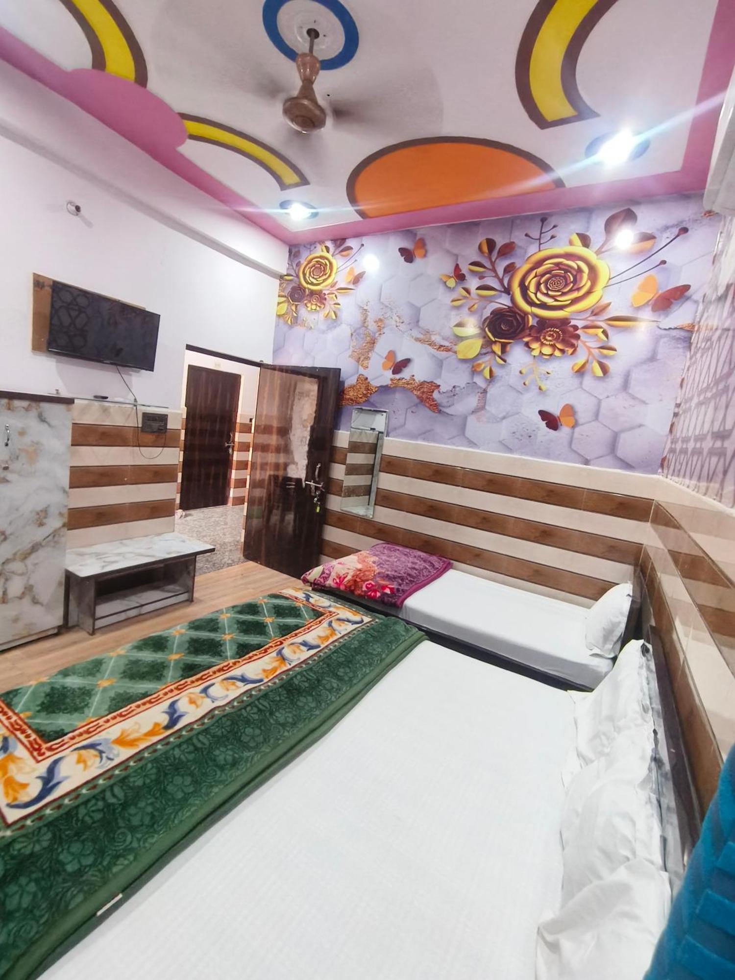 K.D.Dham-Near Prem Mandir Hotel Vrindavan Luaran gambar