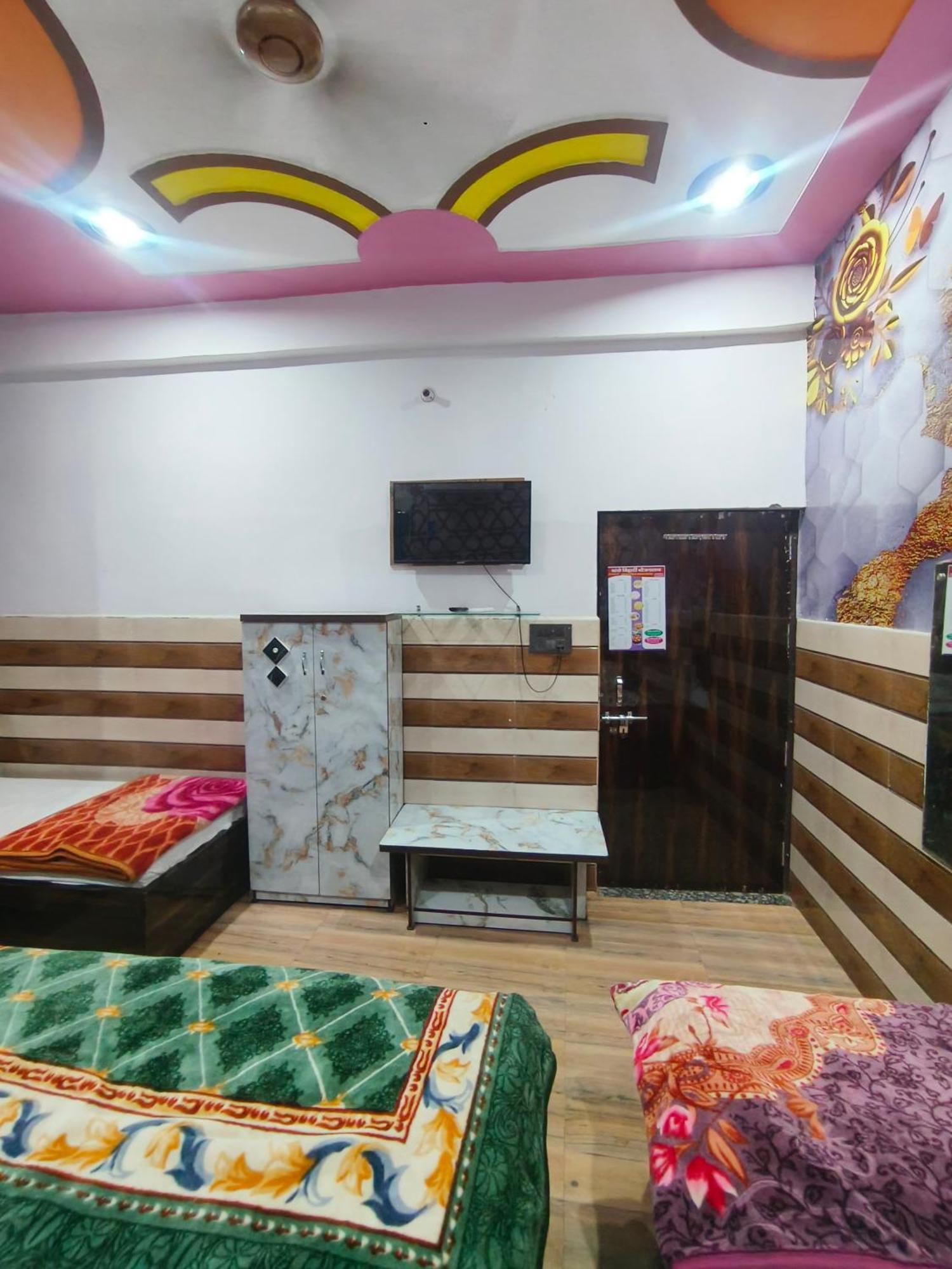K.D.Dham-Near Prem Mandir Hotel Vrindavan Luaran gambar